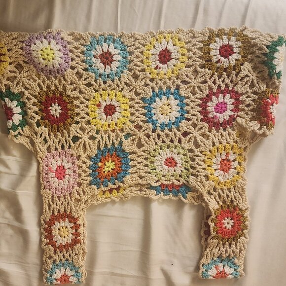 Cute Woman’s Summer Crochet Tank Top Floral Embroidery Knit Vest - Picture 3 of 7